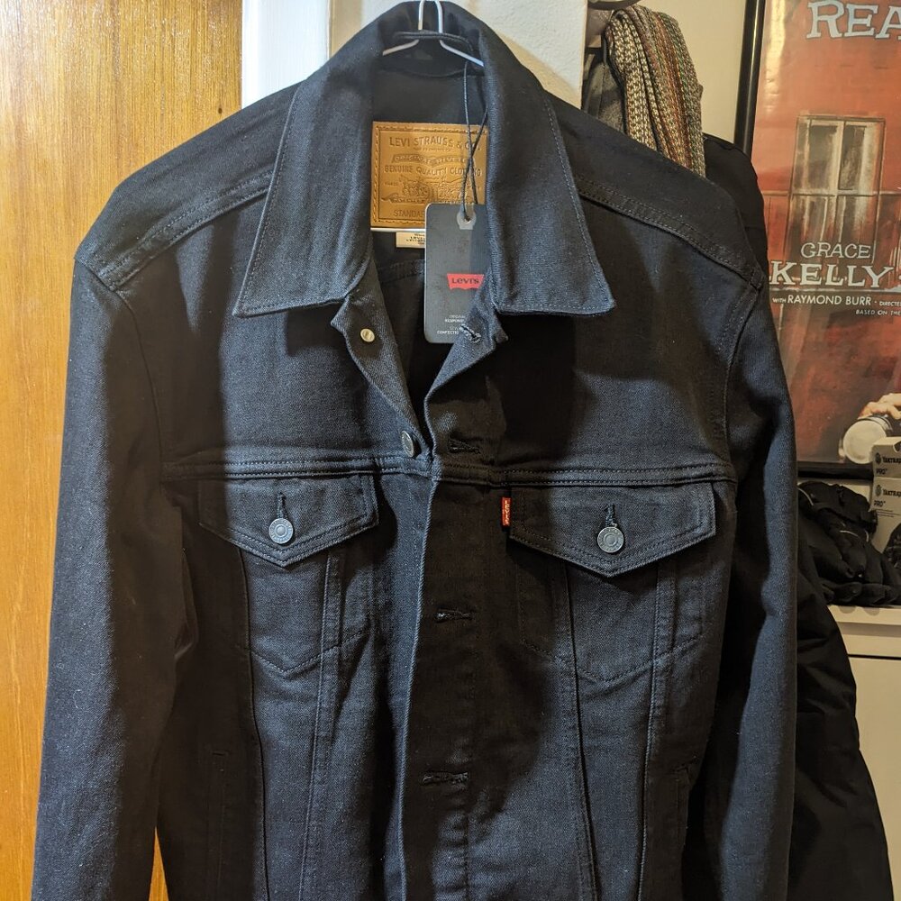 NWT Men's Black Levi's Trucker Jacket (Colourway "Dark Horse")